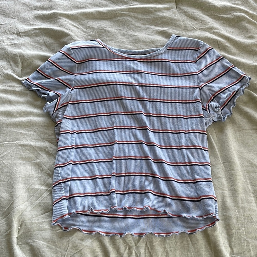 American Eagle Lettuce Edge Cropped Tee